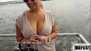 Videos pornor dessa linda loira peituda que adora meter ao ar livre