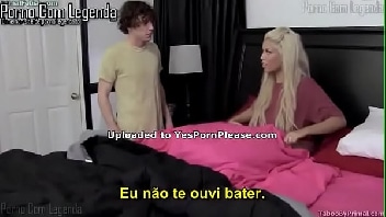 Sexo com mãe gostosa peituda carente