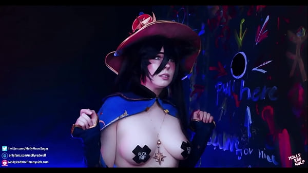 Novinha de cosplay de maga